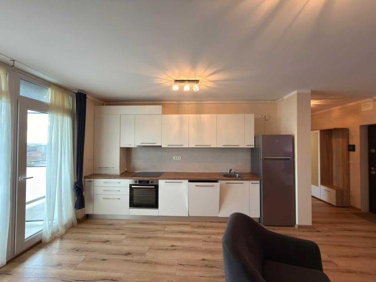Apartament cu 2 camere decomandat în Spitalul Județean