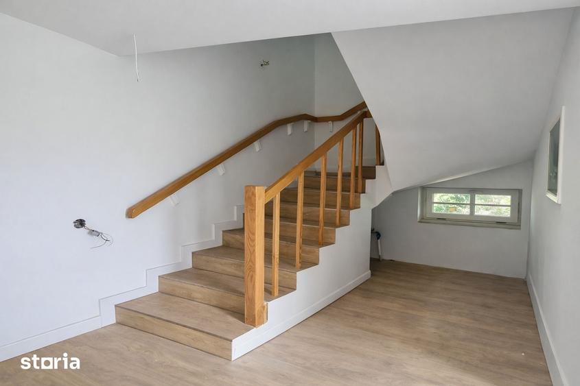 Casă cu 5 camere cu Teren 707 Mp în Corbeanca