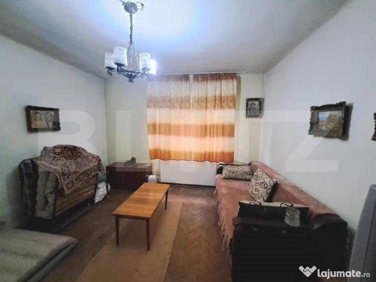 Casă cu 2 camere cu Teren 300 Mp în Central