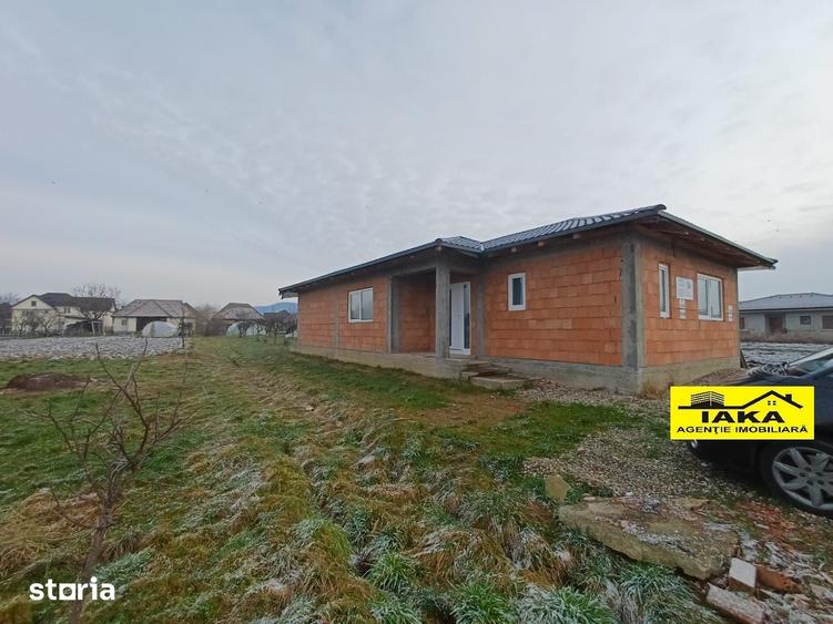 Casă cu 3 camere cu Teren 700 Mp în Recea