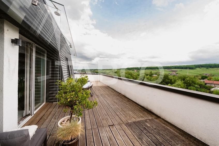 Penthouse cu 3 camere decomandat, mobilat în Cisnădie
