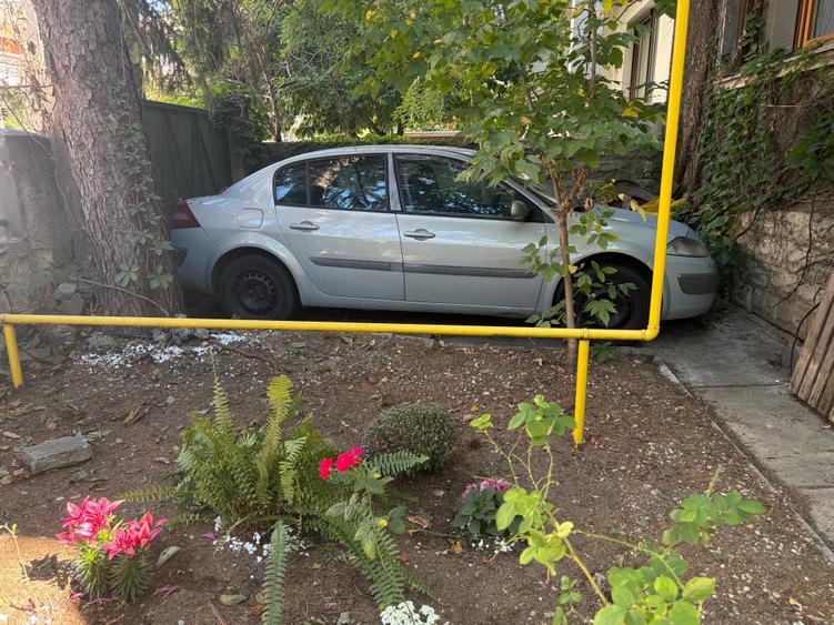 Apartament cu 5 camere semidecomandat în Dorobanți