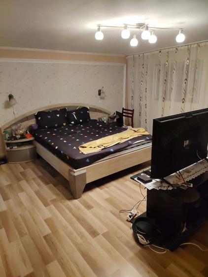 Casă cu 2 camere cu Teren 2880 Mp în Exterior Vest