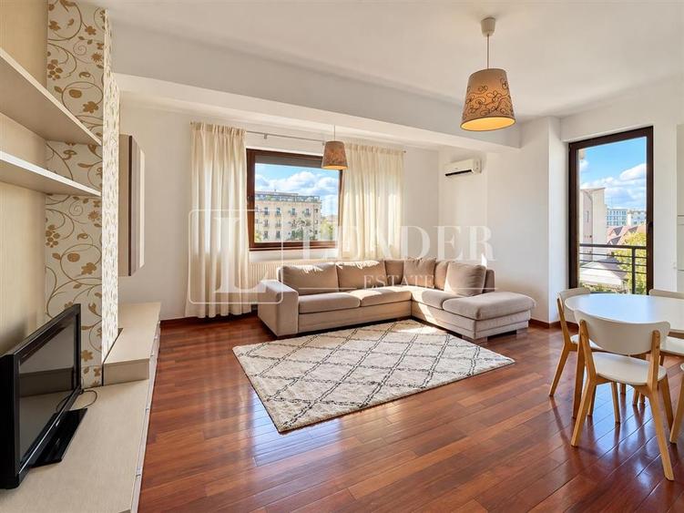 Apartament cu 3 camere decomandat în Sisești