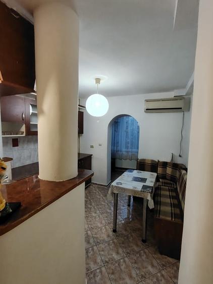 Apartament cu 3 camere decomandat în Chișoda