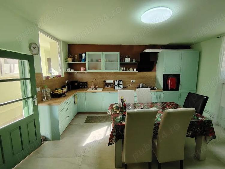 Casă cu 3 camere cu Teren 1567 Mp în Ianova
