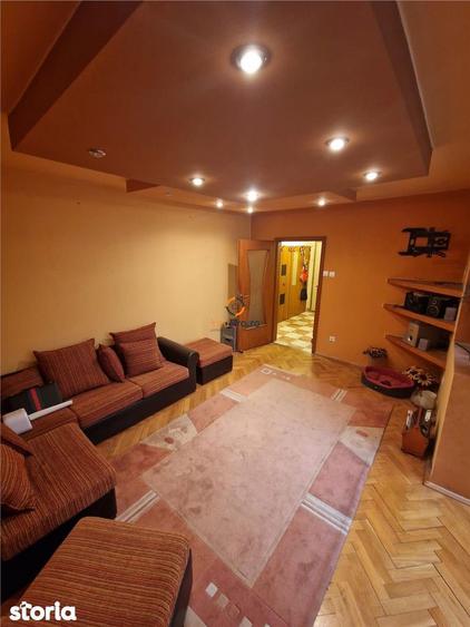 Apartament cu 4 camere decomandat în Circumvalațiunii