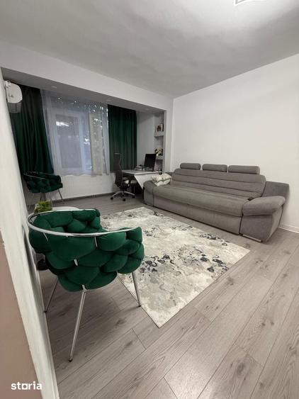 Apartament cu 3 camere semidecomandat în Central