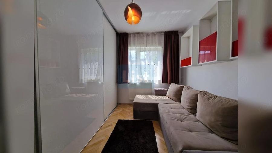 Apartament cu 3 camere decomandat în Zorilor