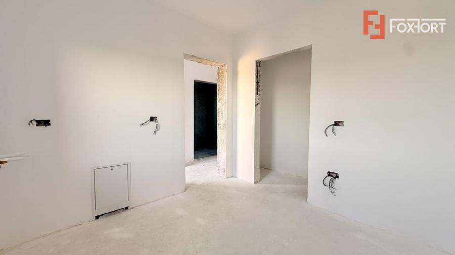 Duplex cu 4 camere cu Canalizare în Moșnița Nouă