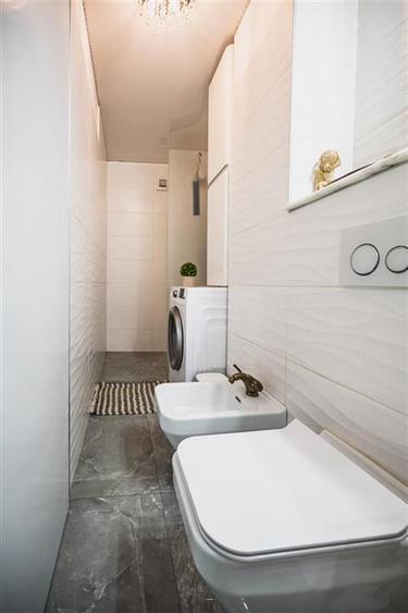Apartament cu 2 camere decomandat în Apollo