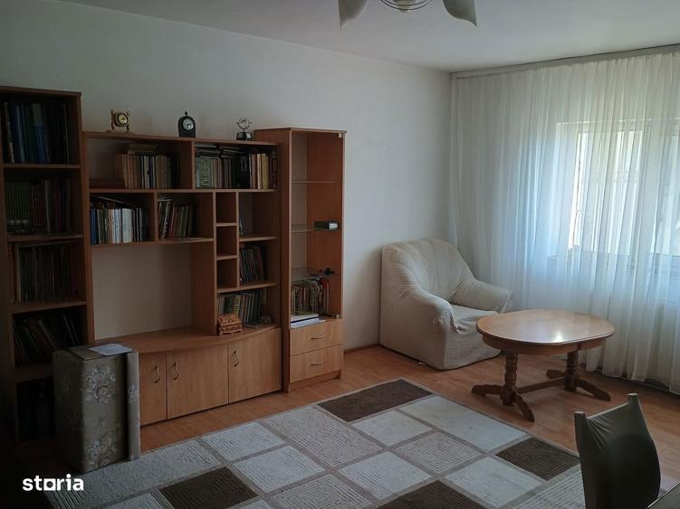 Vand apartament cu 2 camere mari - 1