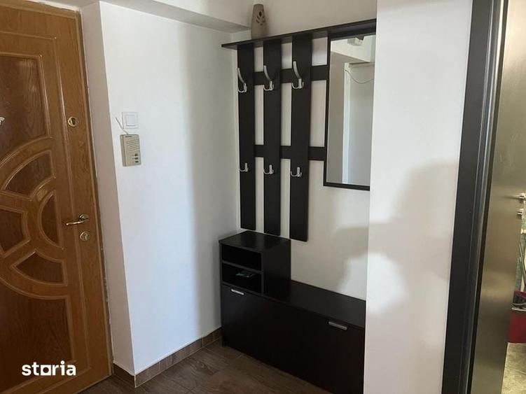 Garsonieră decomandată în Central