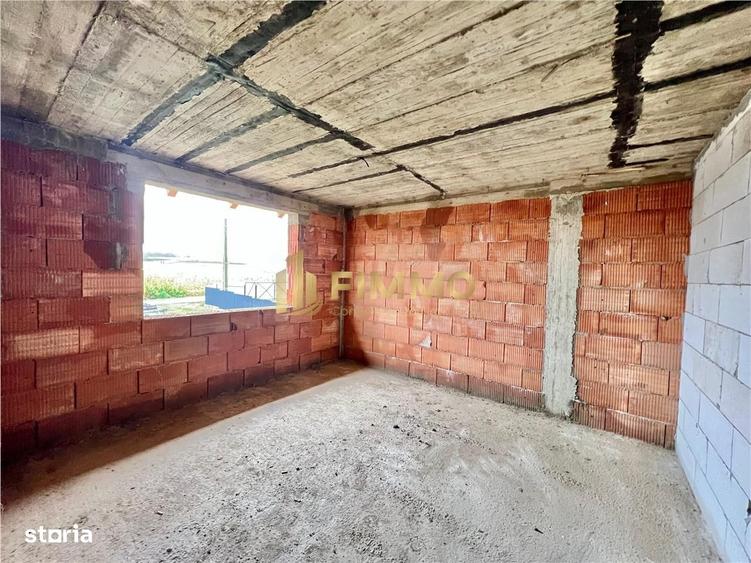 Casă cu 4 camere în Bulai