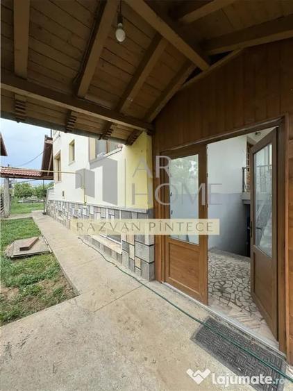 Casă cu 11 camere cu Teren 1915 Mp în Păulești