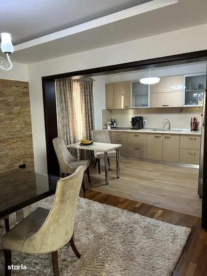 Casă cu 4 camere decomandat în Trivale