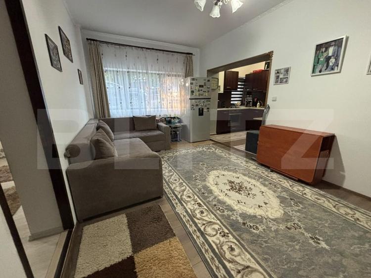 Apartament cu 3 camere decomandat, mobilat în Bucium