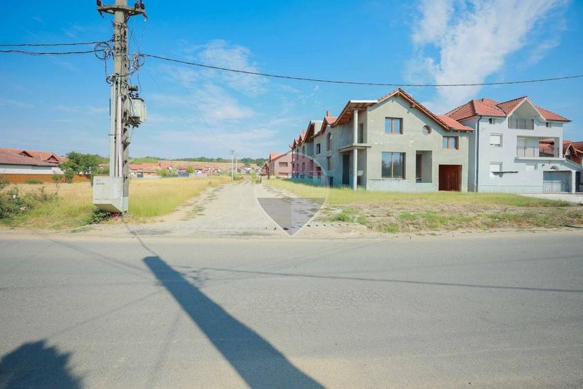 Casă cu 4 camere cu Teren 161 Mp în Central