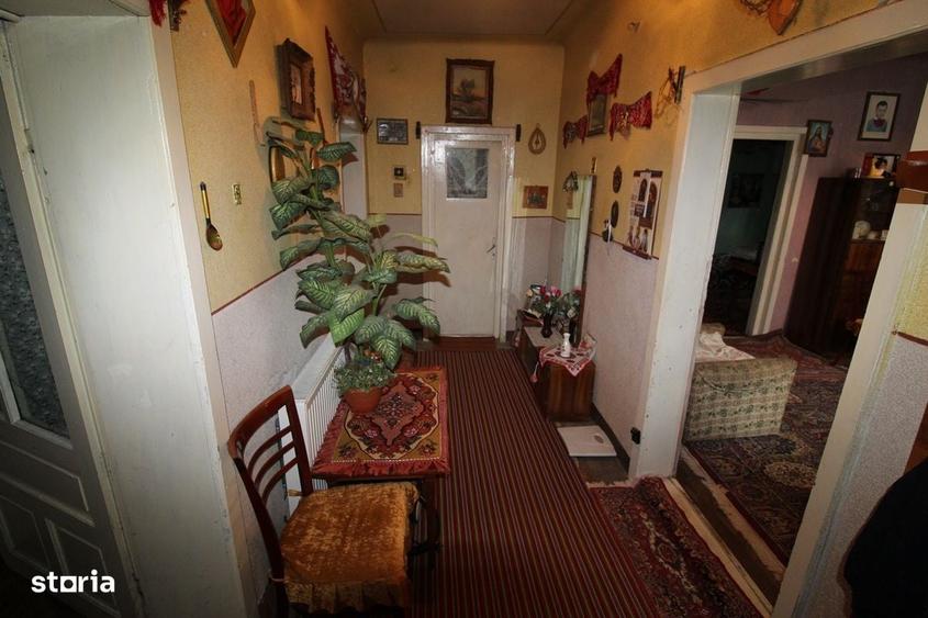 Vand casa P+Pod in Hunedoara, zona Chizid, teren 250mp, anexe... - 10