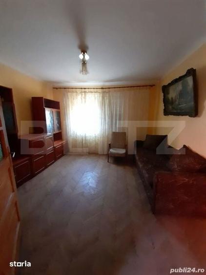 Casă cu 6 camere cu Teren 1060 Mp în Central