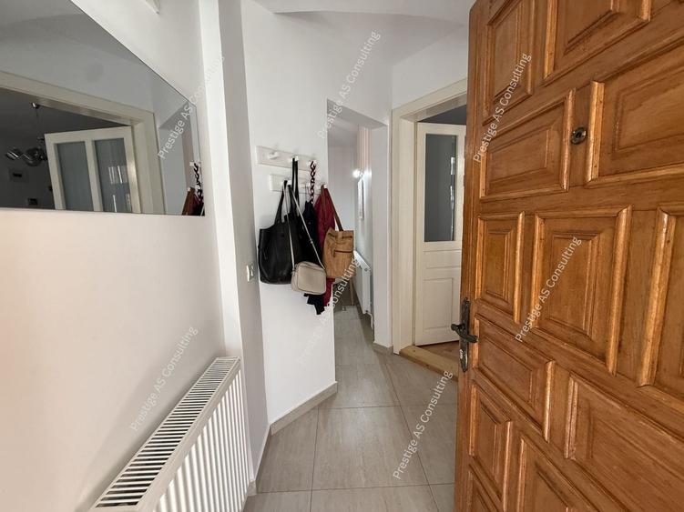 Apartament cu 2 camere în P-ța Maria