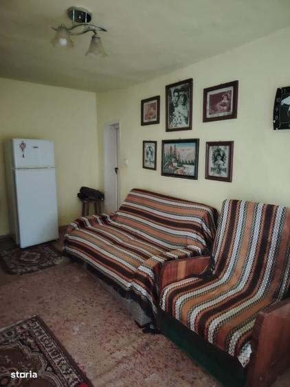 Casă cu 3 camere cu Teren 250 Mp în Chercea