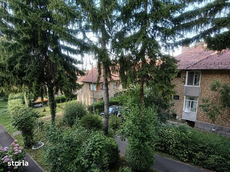 2 camere decomandat, Etaj 1 , Brasovul Vechi Str. Simion Barnutiu - 17