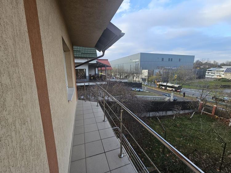 Casă individuală cu 6 camere cu Canalizare în Prundu