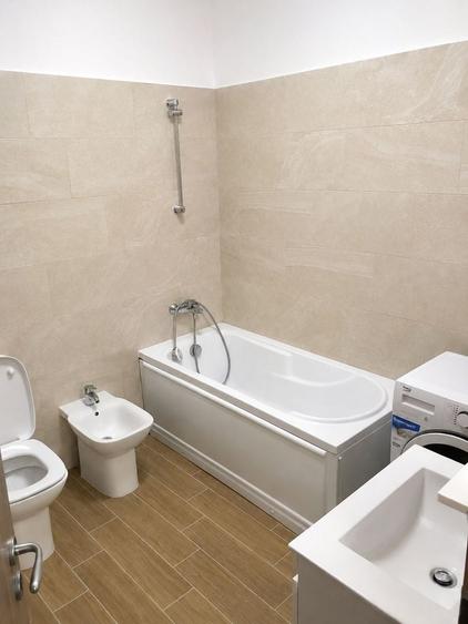 Apartament cu 2 camere decomandat în Complex Studențesc