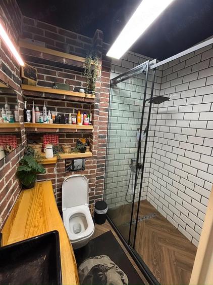 Apartament cu 2 camere semidecomandat, mobilat în Florești