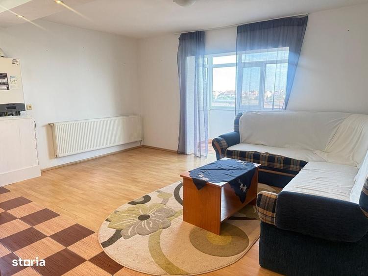 Apartament cu 3 camere decomandat în Micro 4