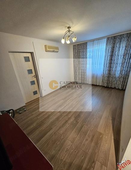 Apartament cu 3 camere decomandat, mobilat în Constructorilor