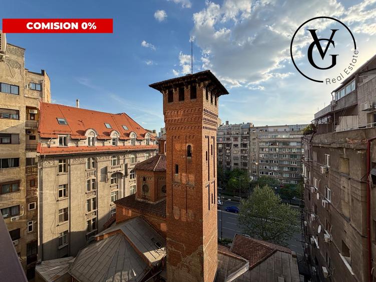 Apartament cu 5 camere semidecomandat, mobilat în P-ța Universității