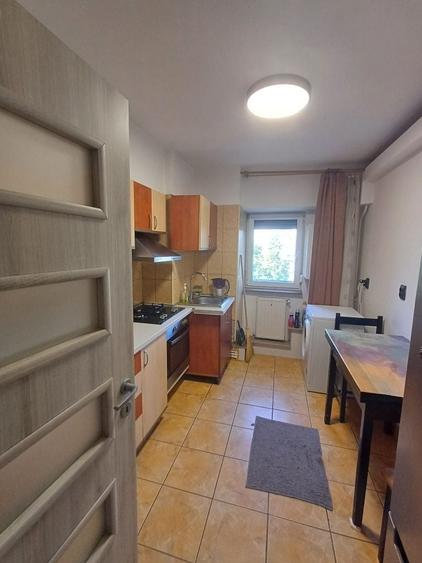 Apartament cu 2 camere decomandat în Exterior Vest