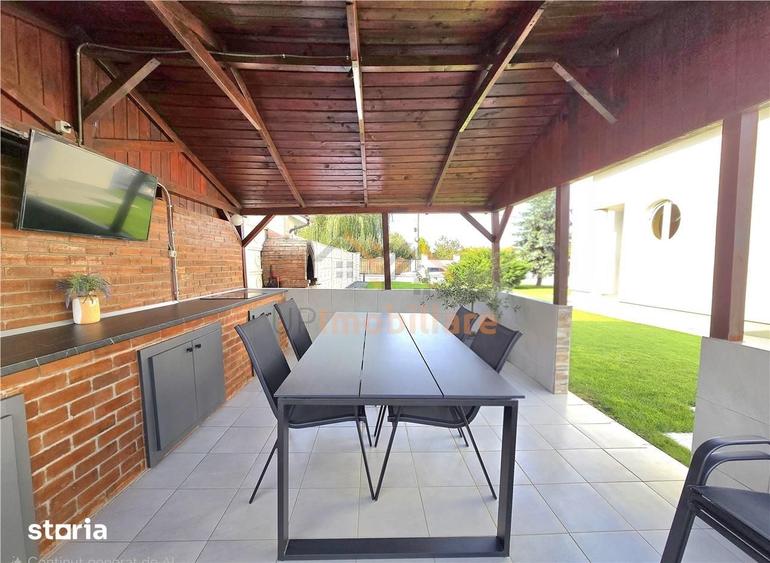 Casă cu 6 camere cu Teren 1178 Mp în Sânmartin