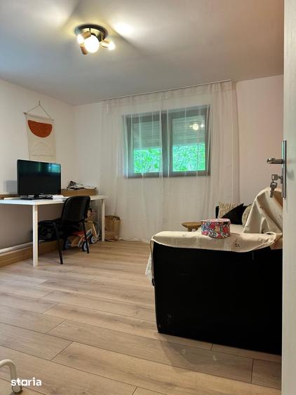 Casă cu 5 camere cu Teren 3029 Mp în Drajna