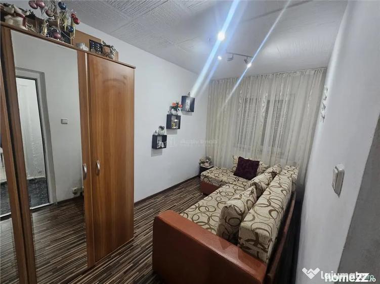 Garsonieră decomandată în Central