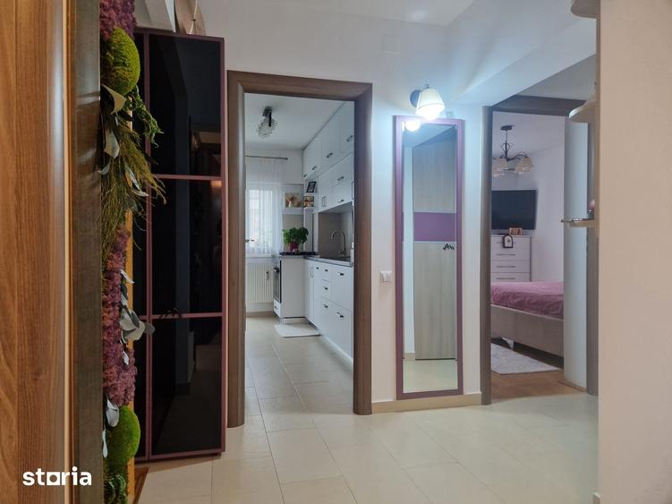 Apartament cu 3 camere decomandat în Republicii