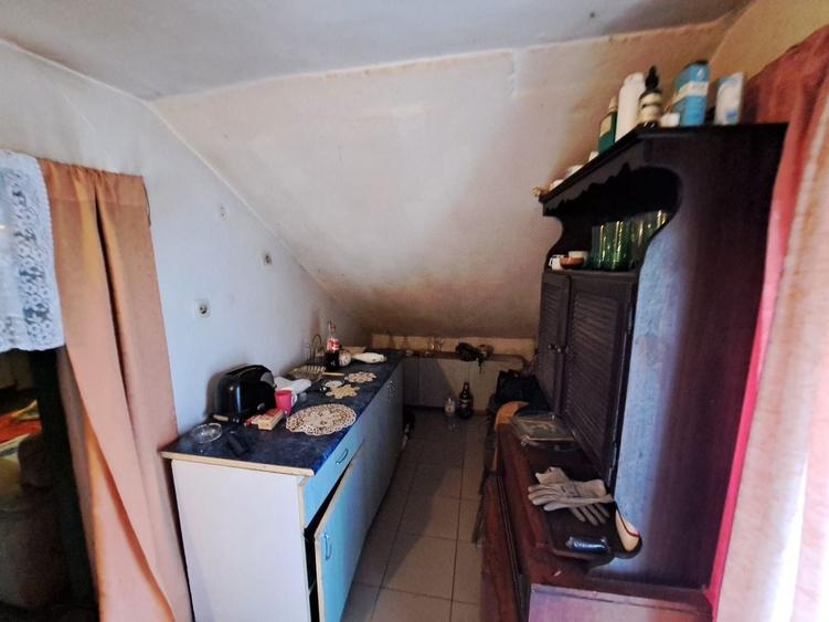 Casă individuală cu 3 camere cu Canalizare în Ruși
