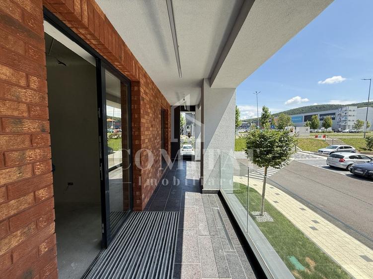 Spațiu comercial, de 124 mp, în Florești