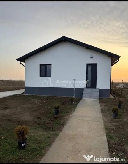 Casă cu 3 camere cu Teren 400 Mp în Central