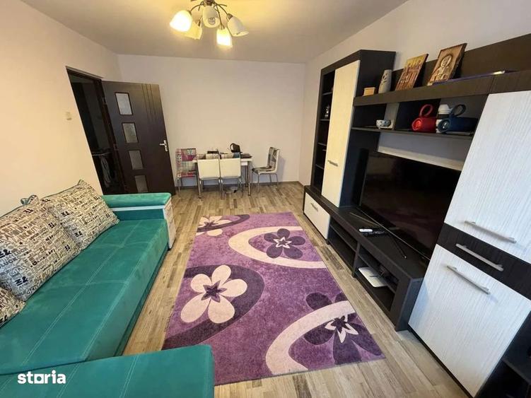 Apartament cu 4 camere, mobilat în Unirii