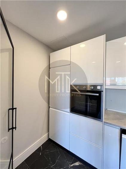 Apartament cu 3 camere decomandat, mobilat în Iancu Nicolae
