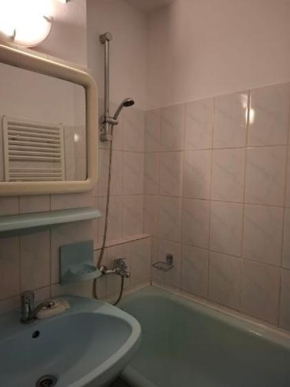Apartament cu 3 camere decomandat în Aradului