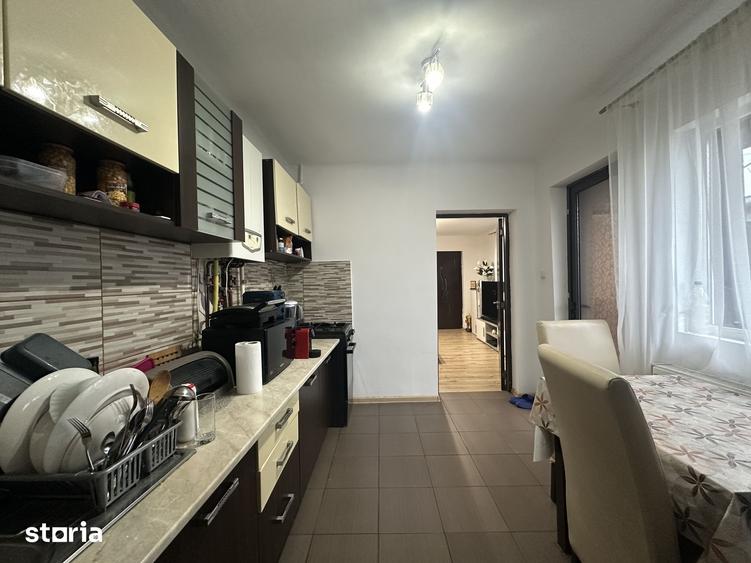 Casă cu 4 camere cu Teren 380 Mp în Traian