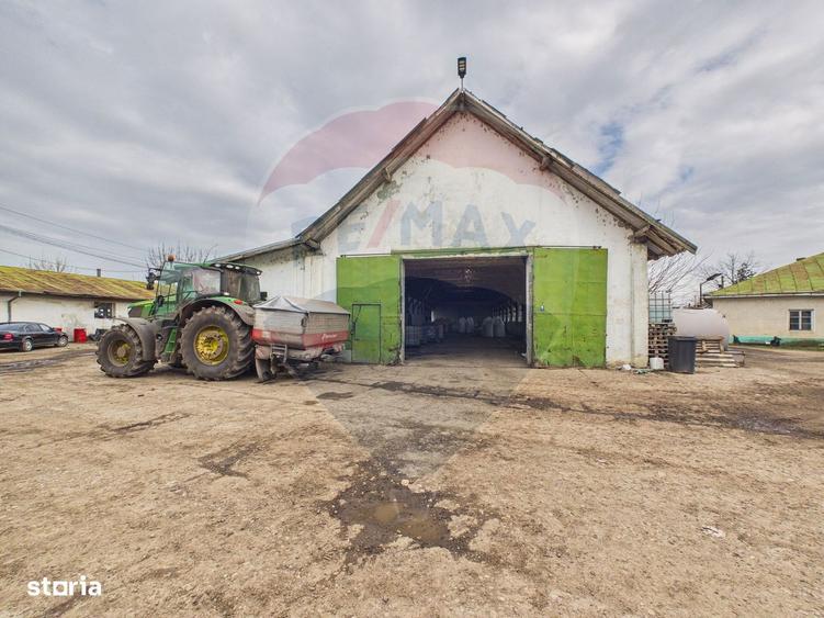 Spațiu comercial, de 7,850 mp, în Lehliu