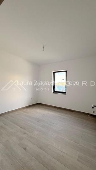 Apartament 3 camere, 2 bai, finisat, bloc nou.