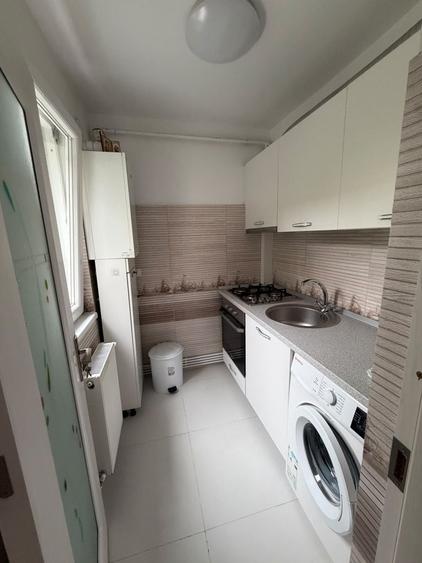 Apartament cu 2 camere semidecomandat în Ciric