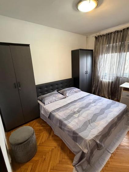 Apartament cu 3 camere decomandat în Dacia
