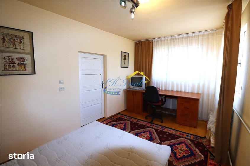 Casă cu 5 camere cu Teren 389 Mp în Central